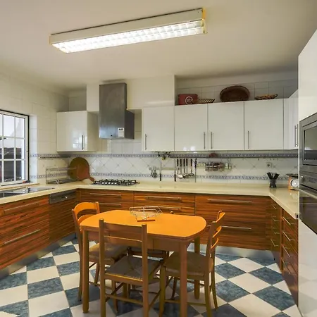 Moradia Com Piscina Holiday home
